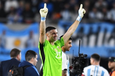 El histórico récord que rompió el Dibu Martínez en el arco de la Selección Argentina