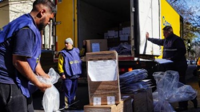 ¿Cuántas urnas se necesitan y cómo se distribuye todo el material para las elecciones de este domingo? Acá te lo contamos