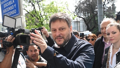 Leandro Santoro se bajó del balotaje en la Ciudad de Buenos Aires