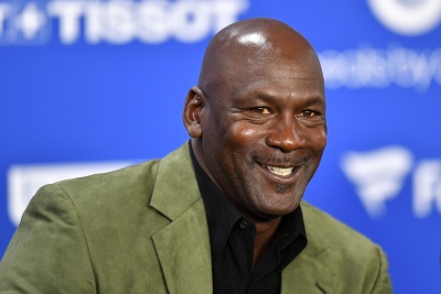 Michael Jordan es el primer deportista en la lista de las personas más ricas de Estados Unidos