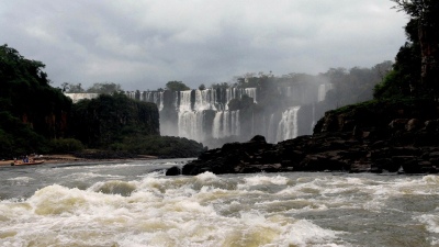 Misiones: parejas LGBTIQ+ extranjeras podrán casarse legalmente en las Cataratas del Iguazú