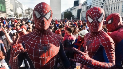 Uki Dean lo logró: Argentina batió el Récord Guinness por la convocatoria de Spidermans