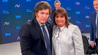 Bullrich muestra su apoyo a Milei con un video: "¿Sabés quiénes van a votar a Massa este domingo?"