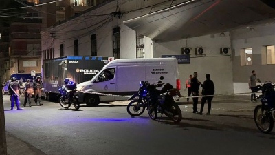 Mataron a un policía en un hospital de Rosario: el video