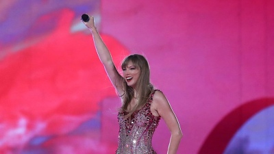 Taylor Swift en Argentina: La gente afuera del estadio armó un "show paralelo"