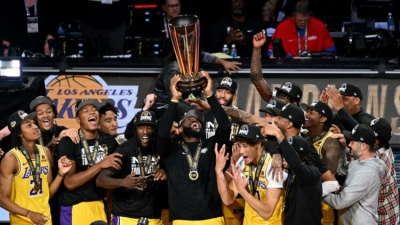 Los Lakers campeones de la primera Copa de la NBA