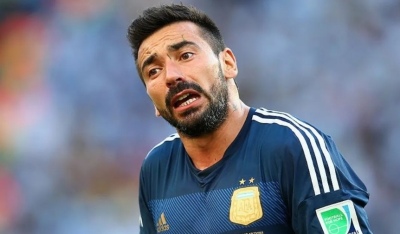 Trasladaron al Pocho Lavezzi para ser atendido en Argentina