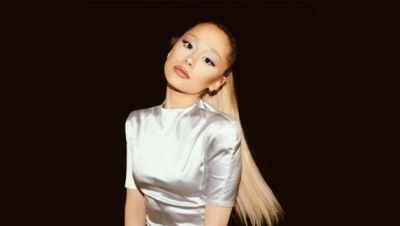 Ariana Grande lanzó su nueva canción "Yes, and?"