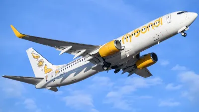 Los trabajadores de FlyBondi no se adhirieron al paro general y operan desde Ezeiza