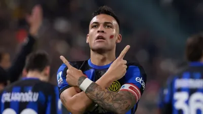 Lautaro Martínez igualó a Mauro Icardi como el máximo goleador argentino en la historia del Inter