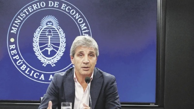 Caputo advirtió que recortará "inmediatamente" el presupuesto a las provincias si no sale la Ley Ómnibus