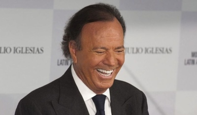 Julio Iglesias, retenido en el aeropuerto de Punta Cana por un insólito motivo: ¿Qué hizo?