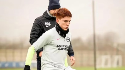 “No está listo”: La respuesta del DT del Brighton cuando le preguntaron por el debut del Colo Barco