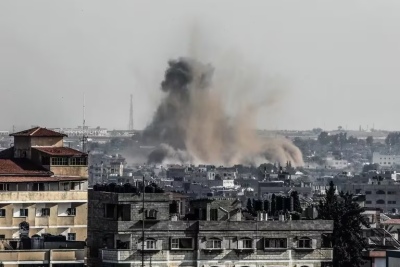 Un bombardeo israelí en Gaza hiere de gravedad a dos periodistas