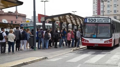 La UTA llegó a un acuerdo salarial y descartaron la idea de un paro de transporte