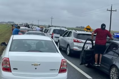 Fatal accidente en ruta 11: un auto cayó desde un puente y murieron 5 personas