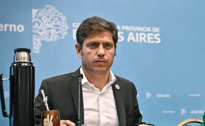 Kicillof apuntó contra la nueva fórmula de movilidad: "Es un atraco a los jubilados"