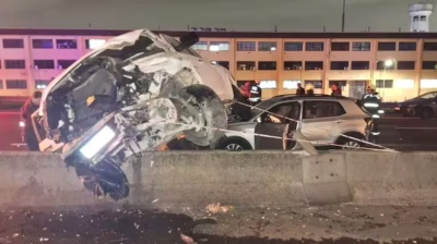 Fuerte choque en Avenida Gral Paz: cuatro personas resultaron heridas