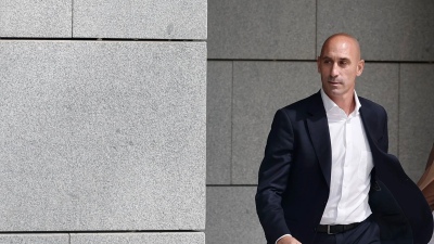 La fiscalía pide 2 años y medio de prisión para Luis Rubiales por el beso a Jenni Hermoso