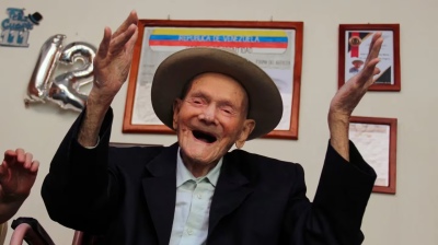 Murió el hombre más longevo del mundo: tenía 114 años