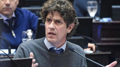 Lousteau defendió el aumento a los senadores: “El vocero estaba cobrando tres veces más”