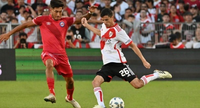 River y Argentinos Juniors se enfrentan por la Liga Profesional 2024