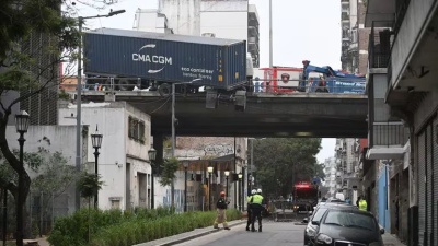 Le sacaron la licencia al camionero que chocó en la 25 de Mayo: le dio alcoholemia positiva