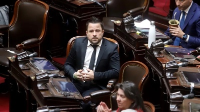 Diputados: Martín Tetaz presentó un proyecto para reducir la jornada laboral