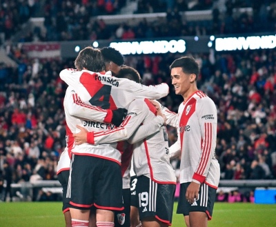 River venció 3-0 a Belgrano con goles de Echeverri, Colidio y Solari