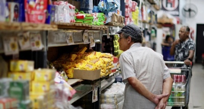 Caen las ventas en los supermercados: vendieron un 15% menos en abril