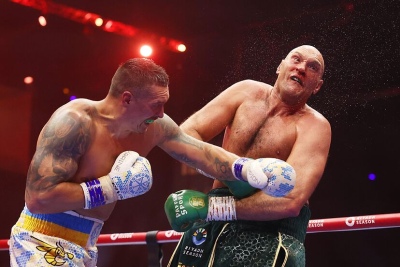 ¡Noche histórica! Usyk vence a Fury y se corona como el rey absoluto del boxeo