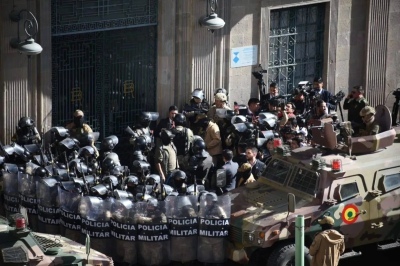 Intento de golpe de Estado en Bolivia: el Ejército tomó la Casa de Gobierno con una tanqueta
