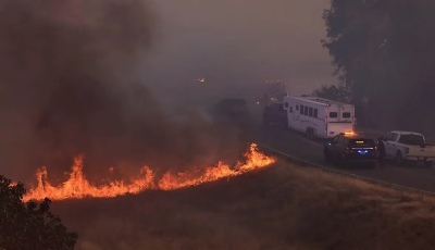 California se enfrenta al peor incendio forestal de 2024