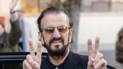 Ringo Starr celebra su cumpleaños con un mensaje de paz y amor global