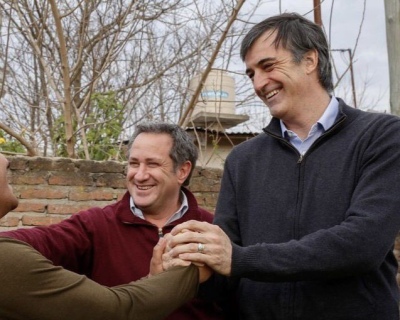 El emotivo momento de Esteban Bullrich en el Pacto de Mayo