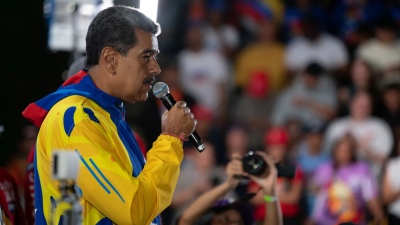 Maduro desafía a la oposición: "tengo el 100% de las actas"