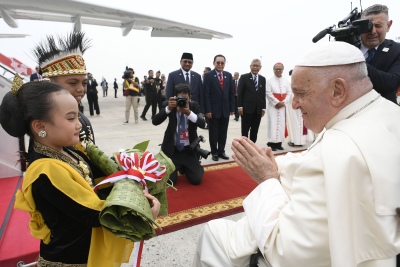 El Papa Francisco inicia su gira por Asia y Oceanía en Indonesia