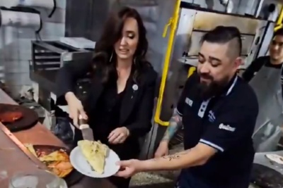 Victoria Villarruel se vuelve viral en una pizzería porteña