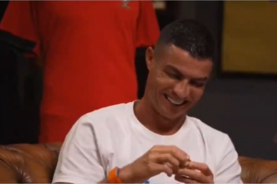 Cristiano Ronaldo sorprende imitando a Lionel Messi en YouTube