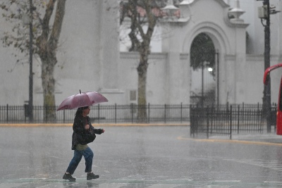 Alerta de tormentas, novedades de series, música y deportes: ¡Todo lo que Necesitas Saber!