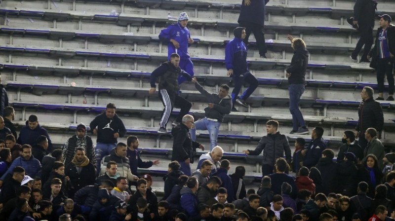 Están graves dos hinchas de Talleres