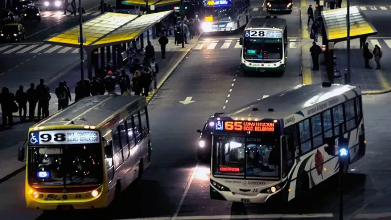 Cómo sigue el paro de colectivos en AMBA