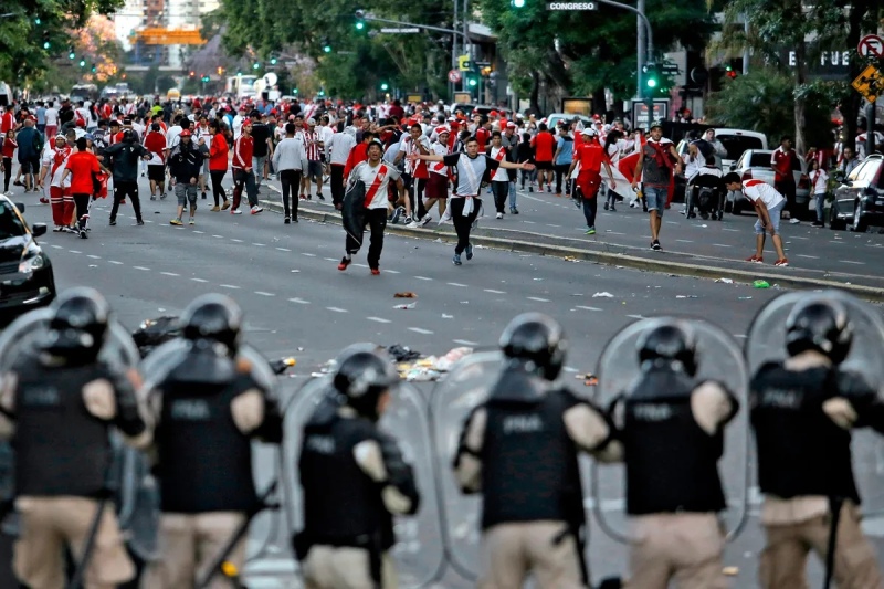 Detuvieron al hincha de River que atacó al micro de Boca en 2018