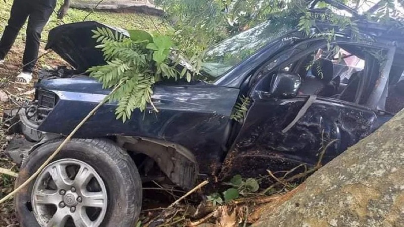 Vió a su marido con otra, lo persiguió a toda velocidad, chocó y murió