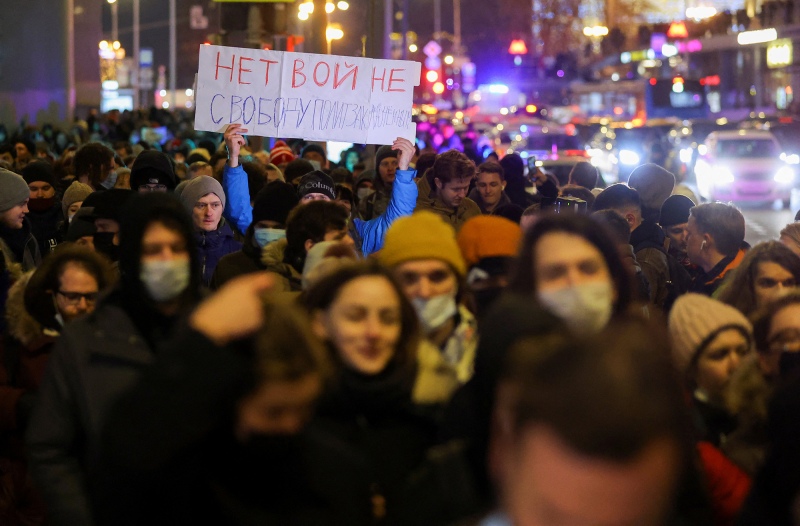 Protestas en las calles contra Putin (más de 1.000 detenidos)