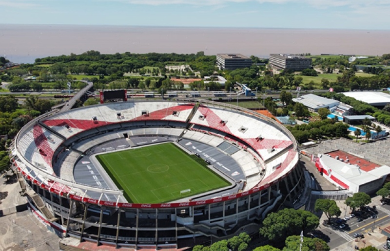 Derrumbe en el Monumental