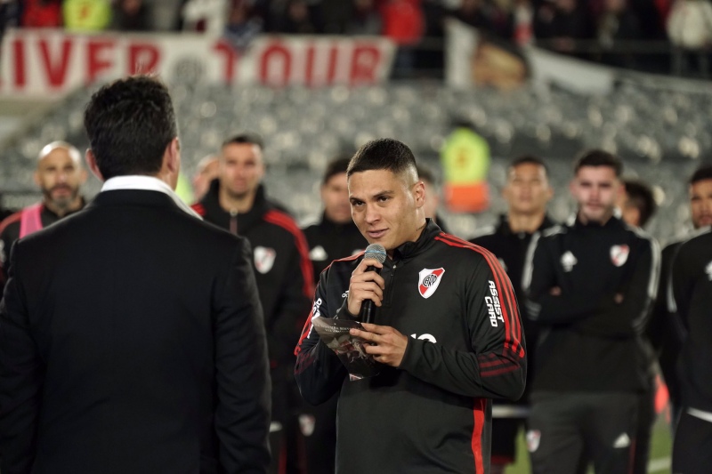 Juanfer Quinter leyó una carta representando a los hinchas