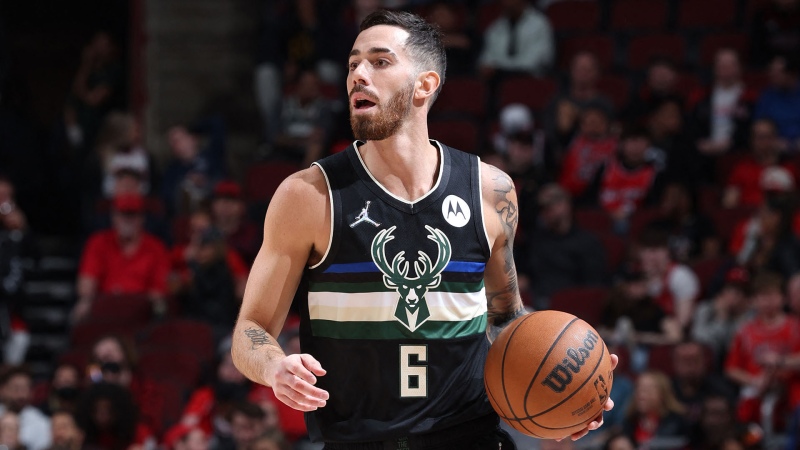 Luca Vildoza se va de la NBA