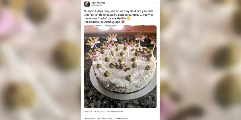 Pidió una ensalada de rusa de torta de cumpleaños