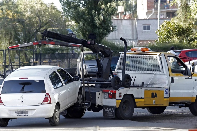 Las grúas ya no se llevarán los autos en la Ciudad